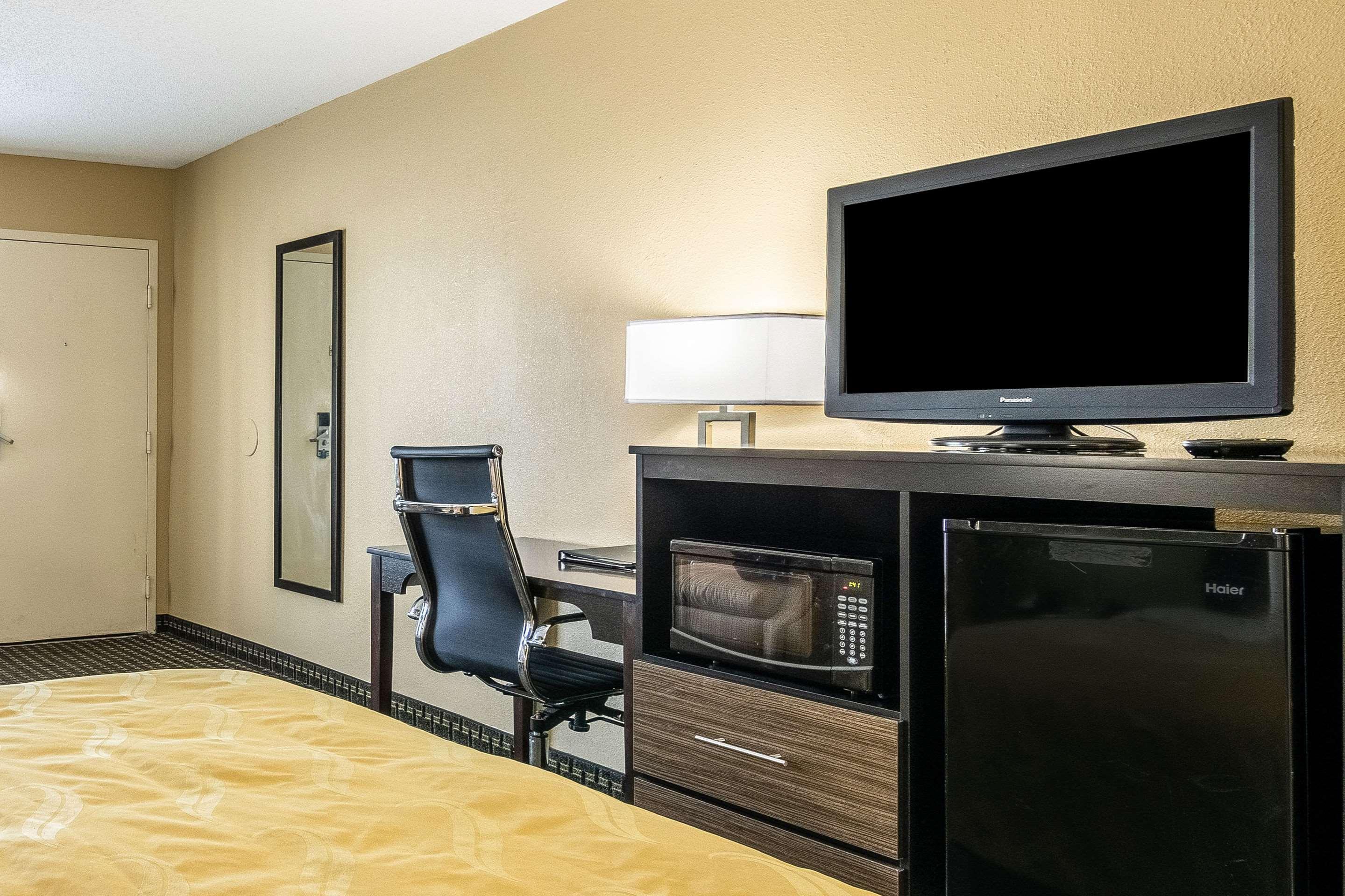 Quality Inn Perry - National Fairgrounds Area Buitenkant foto