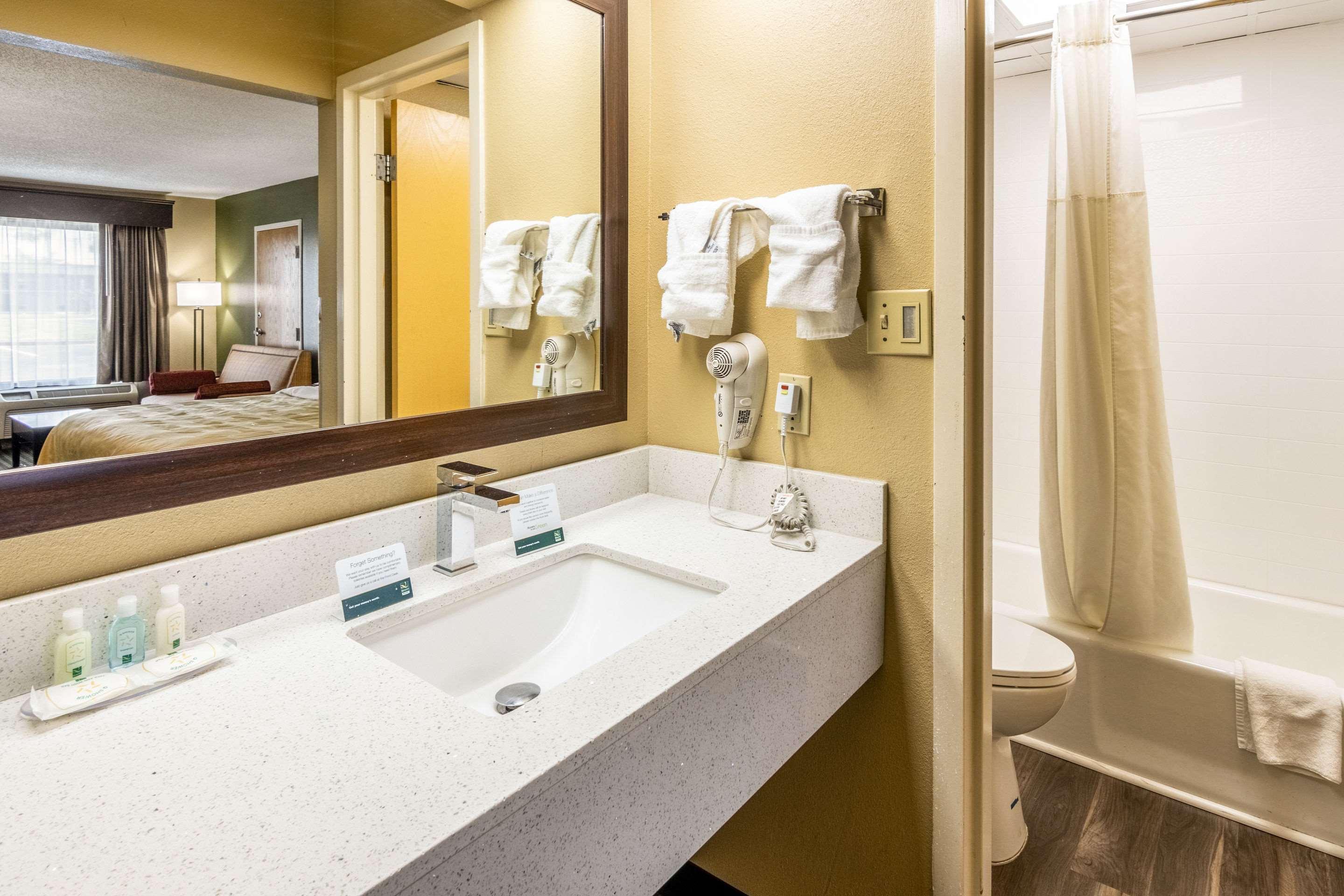 Quality Inn Perry - National Fairgrounds Area Buitenkant foto