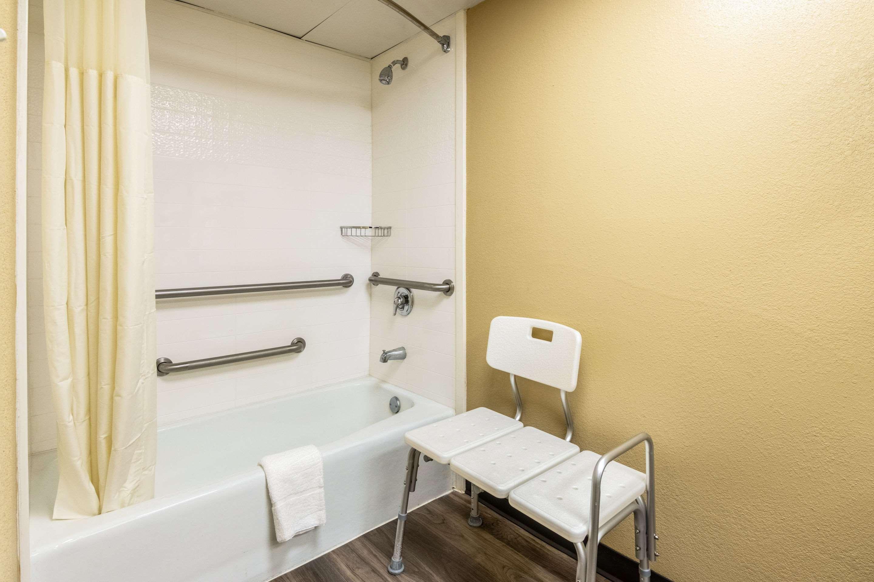 Quality Inn Perry - National Fairgrounds Area Buitenkant foto
