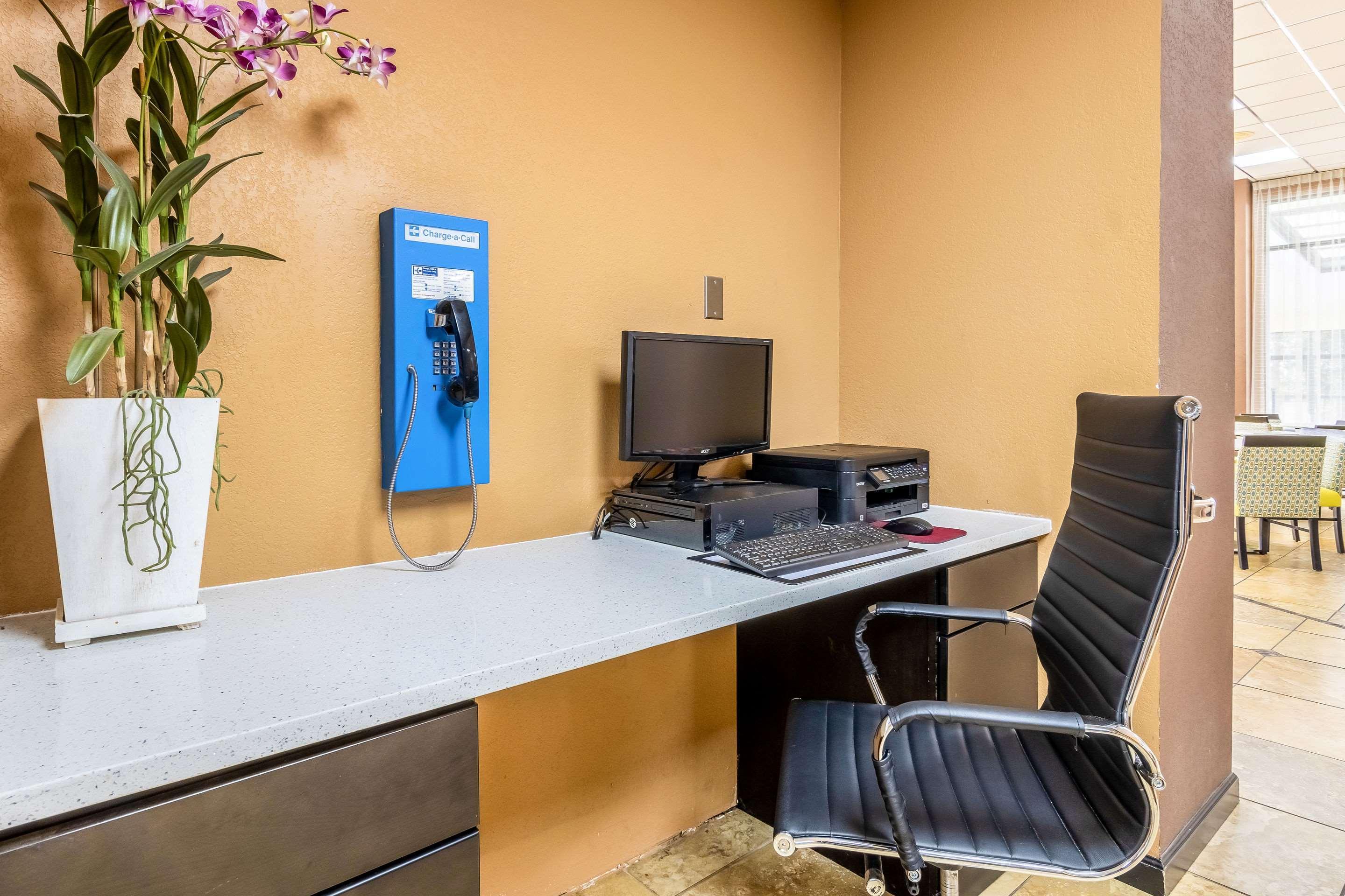 Quality Inn Perry - National Fairgrounds Area Buitenkant foto